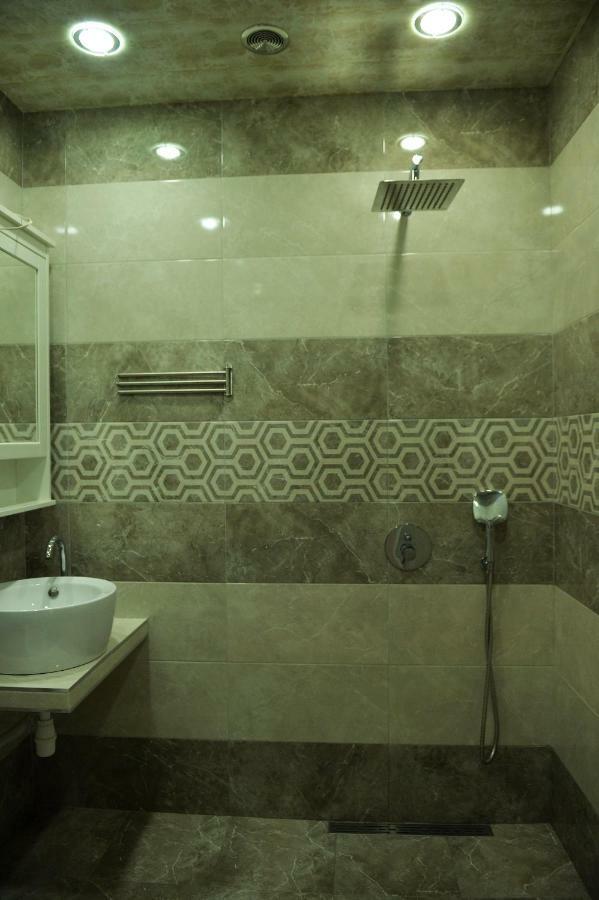 Spacious Modern 2 Bedrooms Apartment In Central Erivan Exterior foto